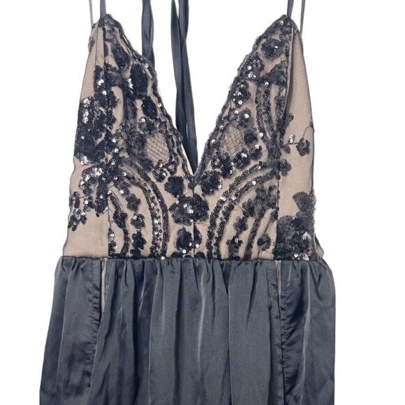 WHO I AM Sequin Body Suit Floor Length Dress Black and Nude Size 8 - Picture 3 of 6